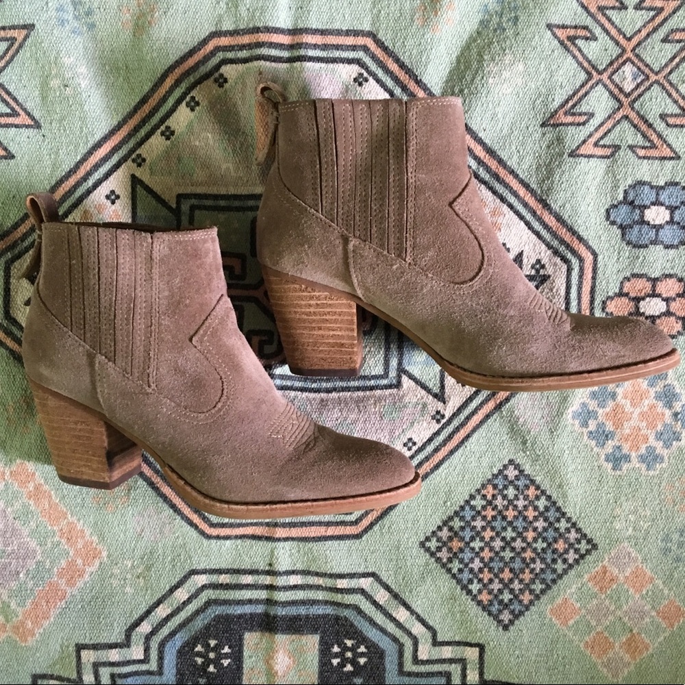 Dolce Vita Booties